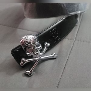 Mens belt. Nice buckle. New.